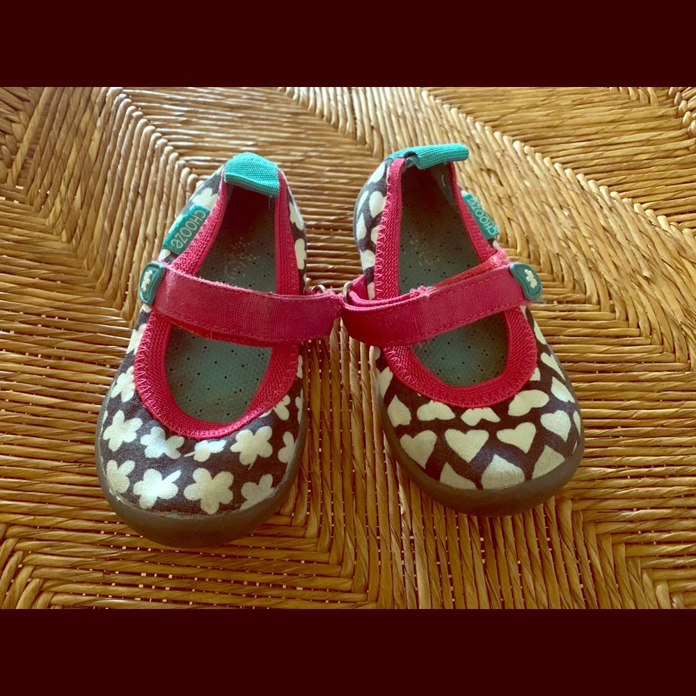 Girls shoes
